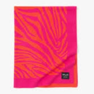 H&M x DIANE VON FURSTENBERG Wool Throw